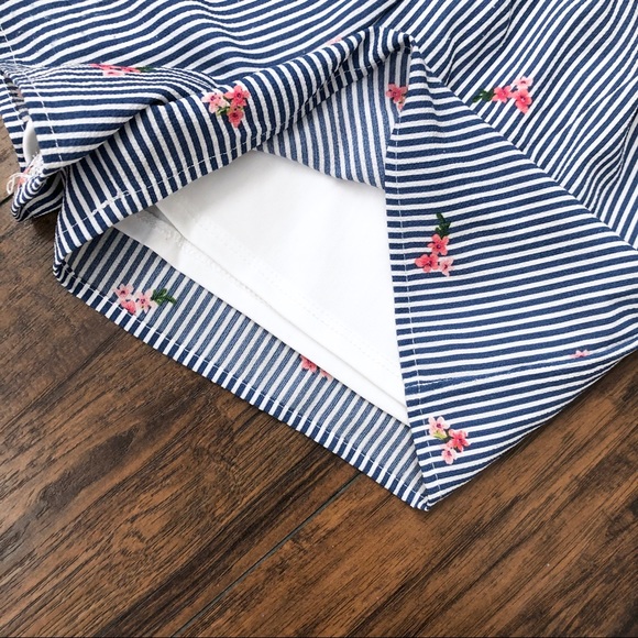 Xtraordinary Striped Cold Shoulder Romper M - Picture 4 of 8